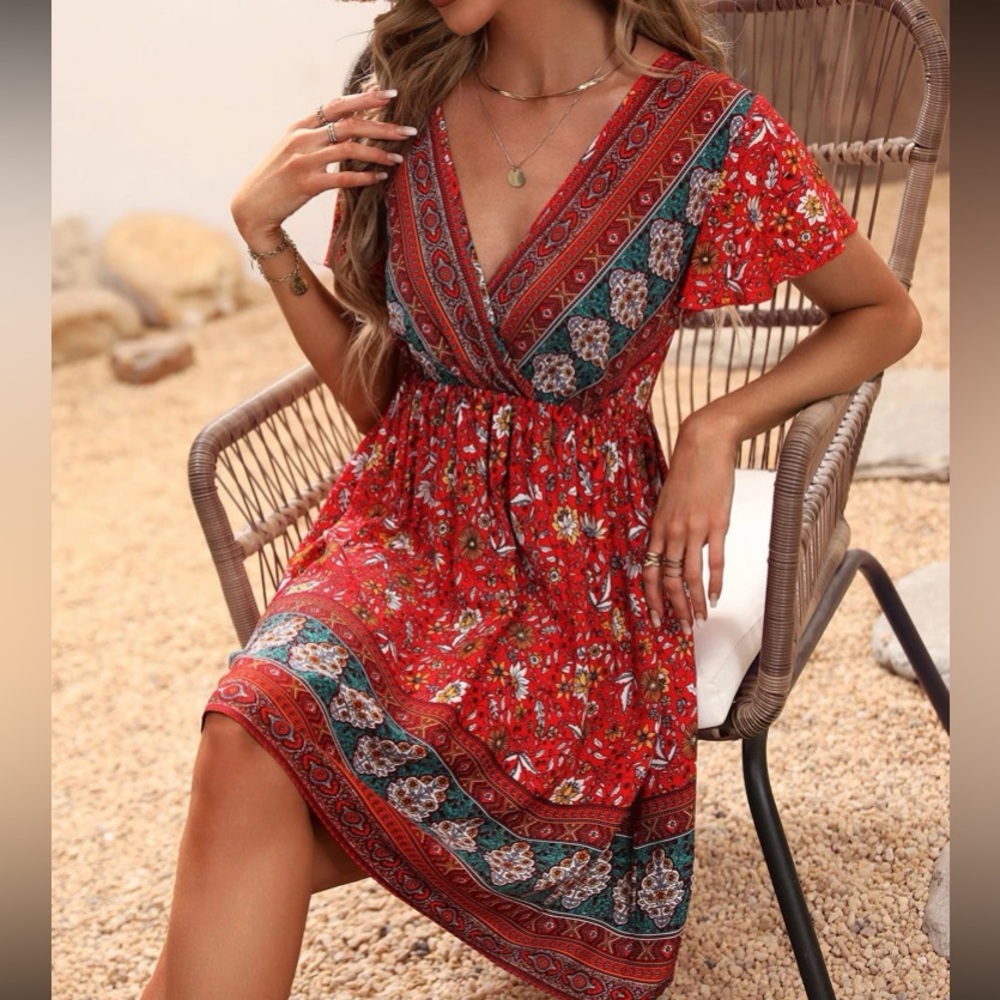Boho floral print surplice neck mini dress - Picture 3 of 5